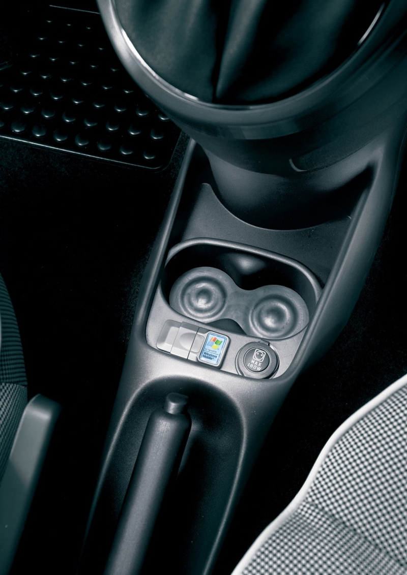 Illustration for article titled Fiat 500 Rolls Out in Europe, Bristling with Tech Goodness
